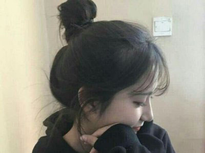 撩凯子:秒回男人微信是最蠢的撩法