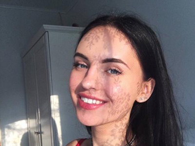 女生撩汉技巧:假装不经意的肢体接触!