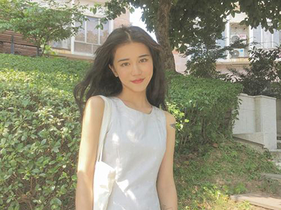 撩凯子核心技能:朋友圈展示快速吸引男生!