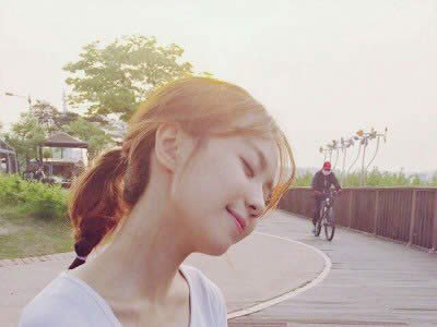 友情变爱情的四大症状,你身边的朋友是不是在偷偷爱着你?