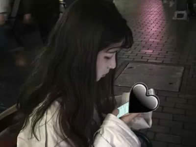 学会运用“好奇心”原理,让男人对你心动不已!