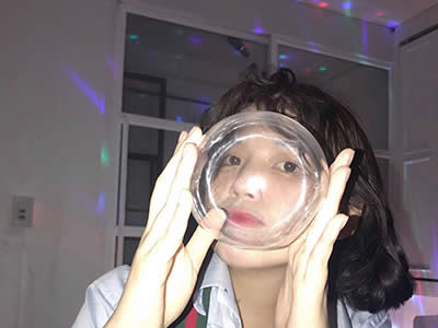 穷男生追我怎么办?追自己的男生很穷要答应他吗?