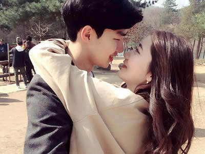 想追一个男生怎么追?怎么追自己喜欢的男生?