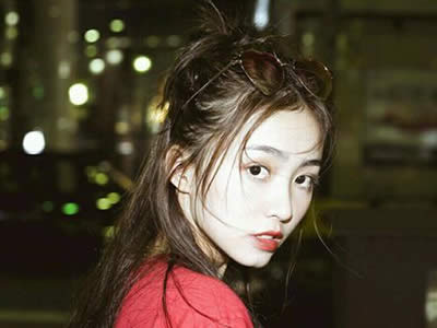 追我的男生很主动要答应他吗?男生很真诚的追自己要答应吗?