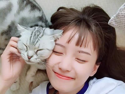 比自己小的男生追怎么办?追你的男生年纪比你小怎么办?